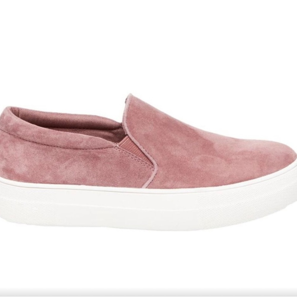 Steve Madden Women’s Mauve / Blush Gills Slip On Sneakers! BRAND NEW IN BOX.